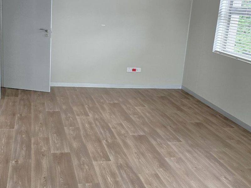 Elegant Willow Wood Office Park for Sale in Fourways, Sandton - Photo 4