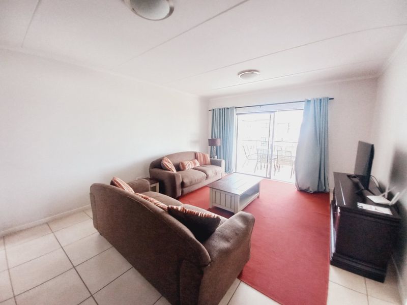Immaculate Two-Bedroom Apartment Offering Secure Estate Living in Greenstone Hill - Photo 3