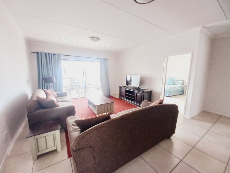 Immaculate Two-Bedroom Apartment Offering Secure Estate Living in Greenstone Hill - Photo 4