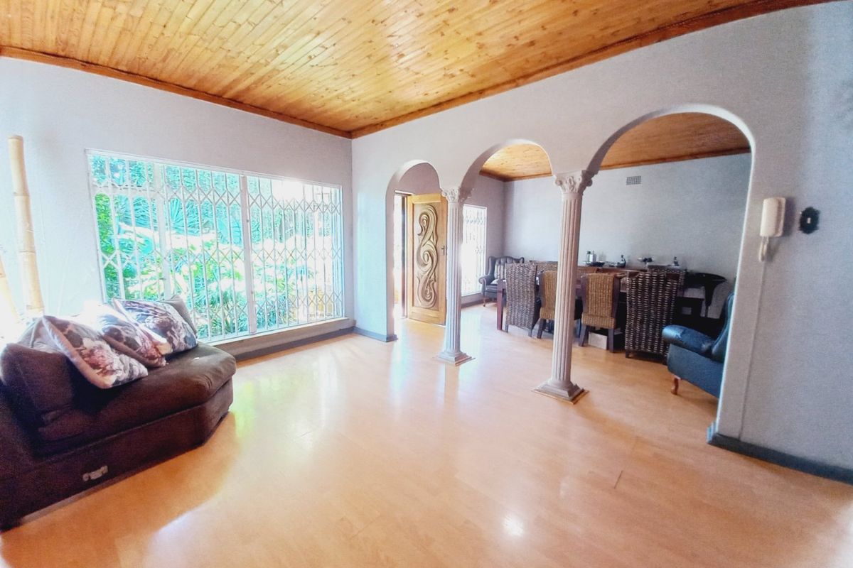 Spacious Family Home with Granny Flat Offering Exceptional Value in Wannenburghoogte, Germiston - Photo 3