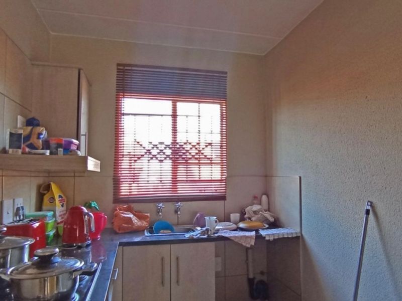 2 bedroom apartment for sale in Danville  - Photo 3