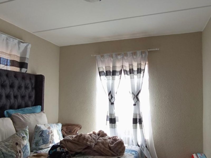 2 bedroom apartment for sale in Danville  - Photo 8