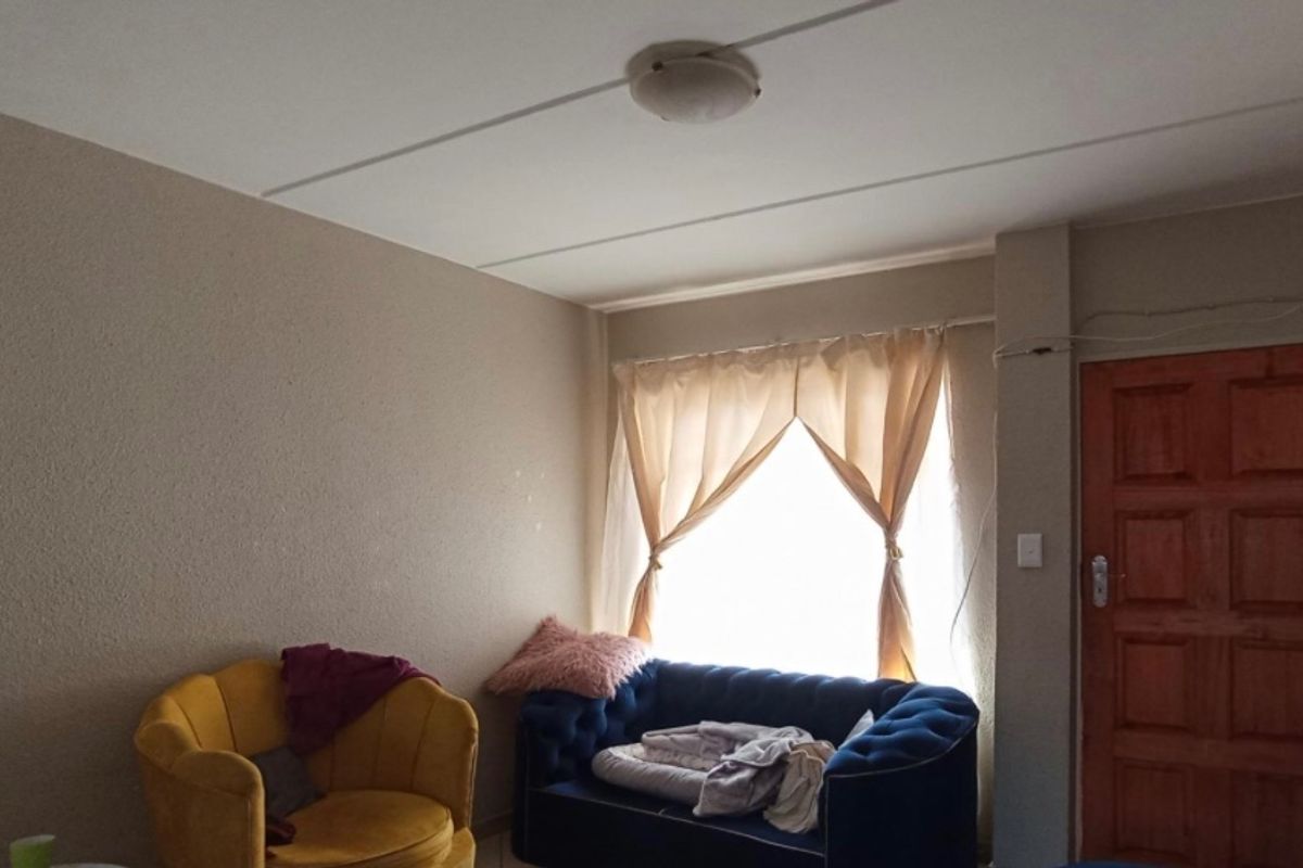 2 bedroom apartment for sale in Danville  - Photo 5