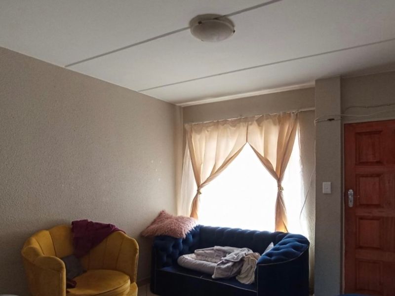 2 bedroom apartment for sale in Danville  - Photo 5