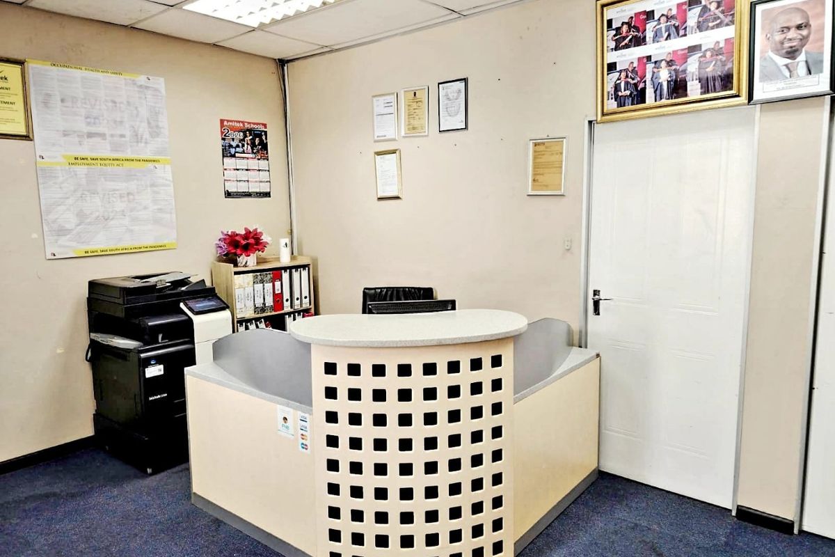 Commercial Property for Sale in Southernwood East London - Photo 4