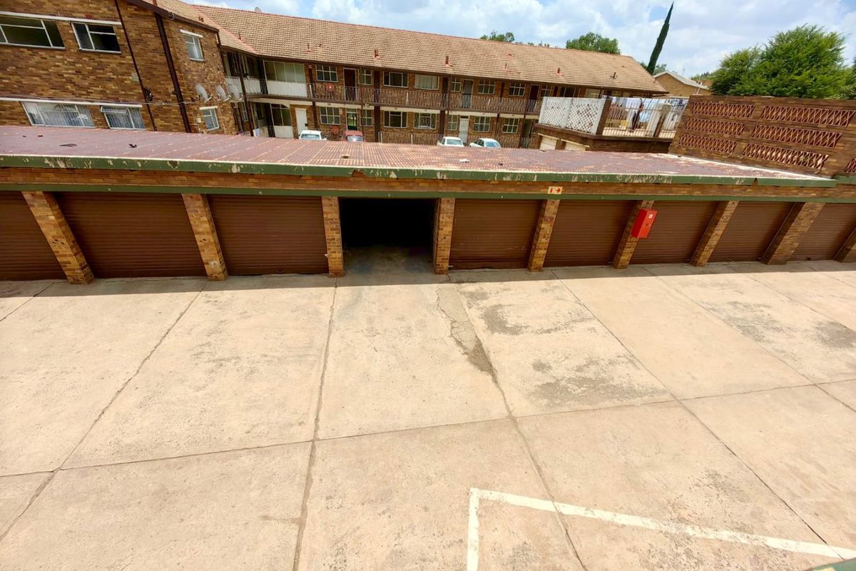 Cozy 2-Bedroom Flat for Sale in CW1 - Photo 4