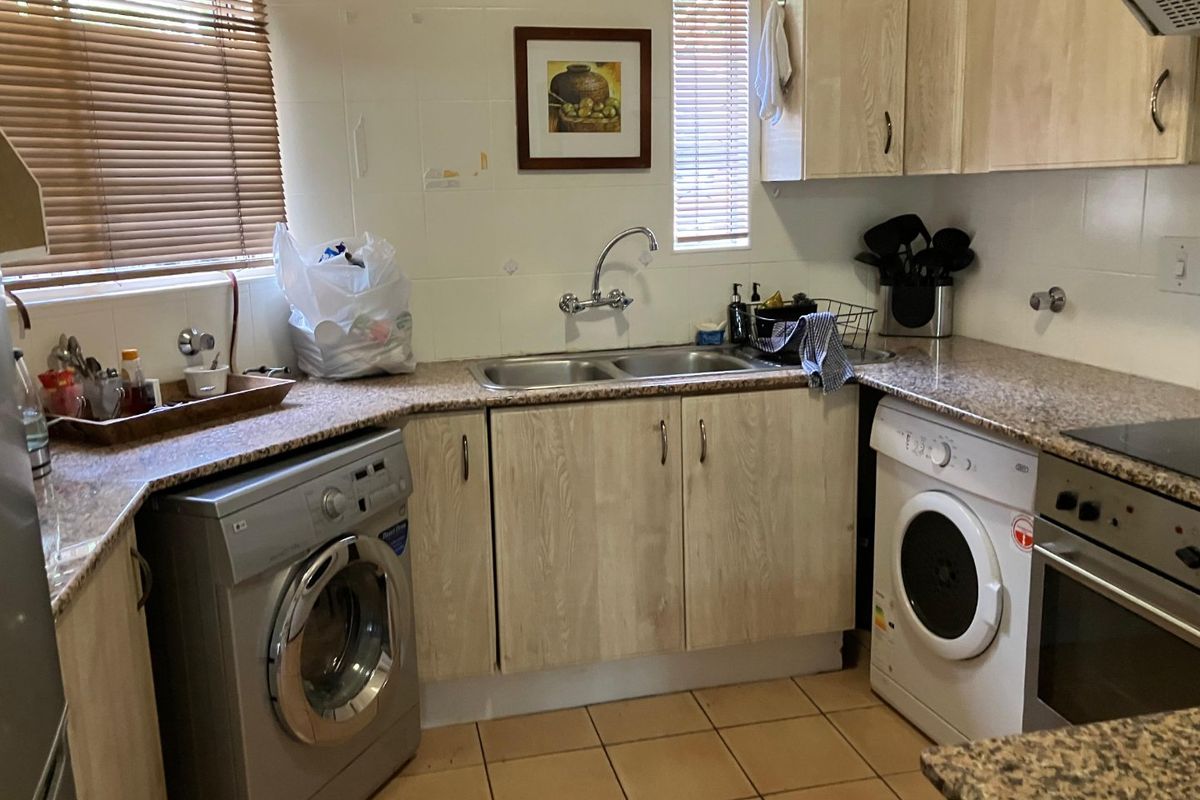 Oaklands Simplex Townhouse - Photo 2