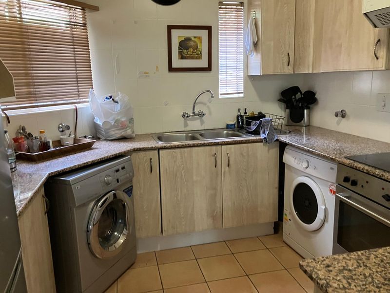 Oaklands Simplex Townhouse - Photo 2