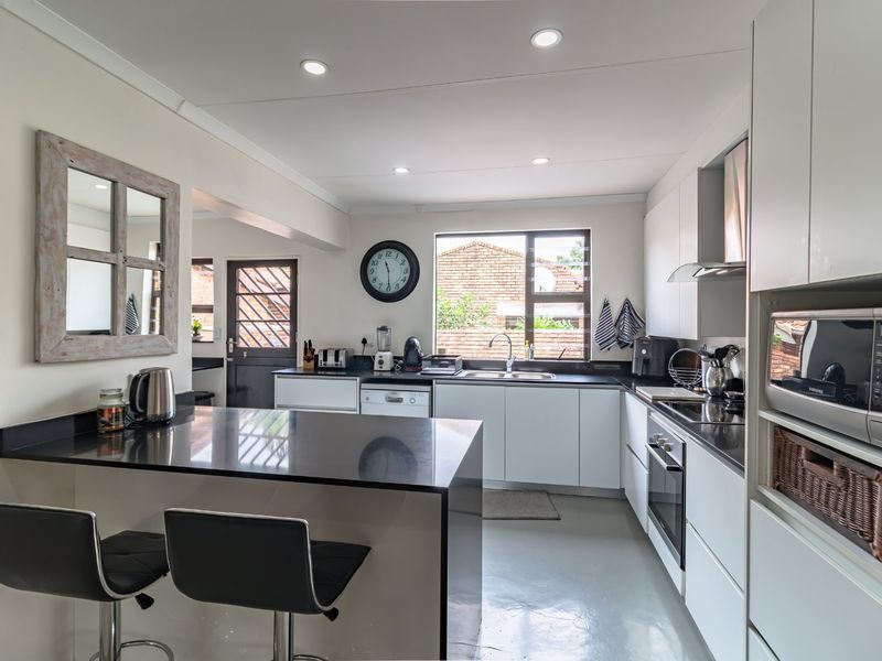 5 Bedroom Home For Sale in Eden Glen Ext 18 - Photo 8