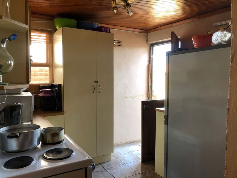 2 Bedroom House for Sale – KwaNobuhle, Uitenhage - Photo 4