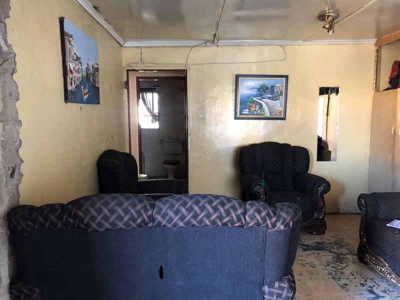 2 Bedroom House for Sale – KwaNobuhle, Uitenhage - Photo 6