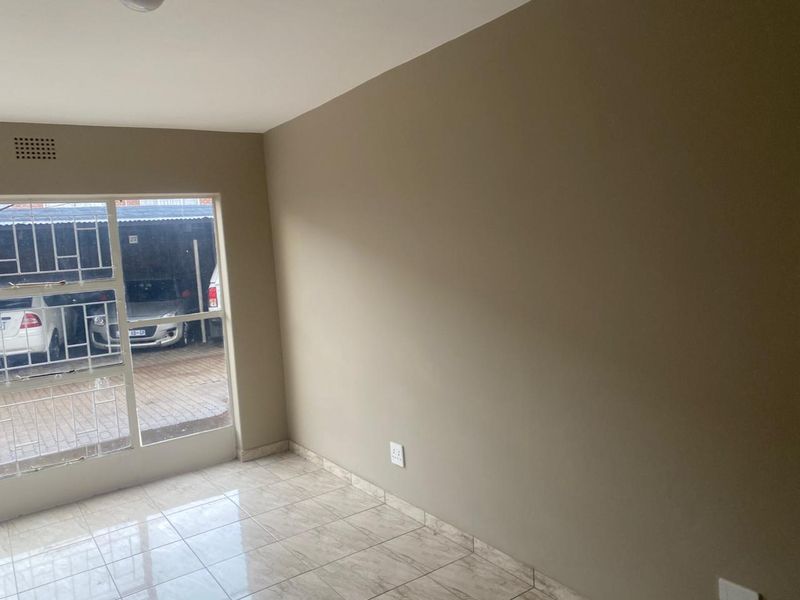 One bedroom Apertment  for sale  in Kempton Park - Photo 7