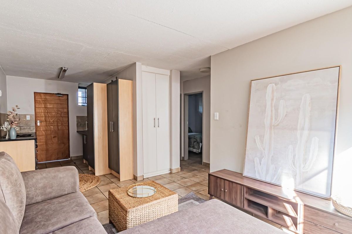 DEVELOPER CLEARANCE – ALL UNITS MUST GO! - Photo 4