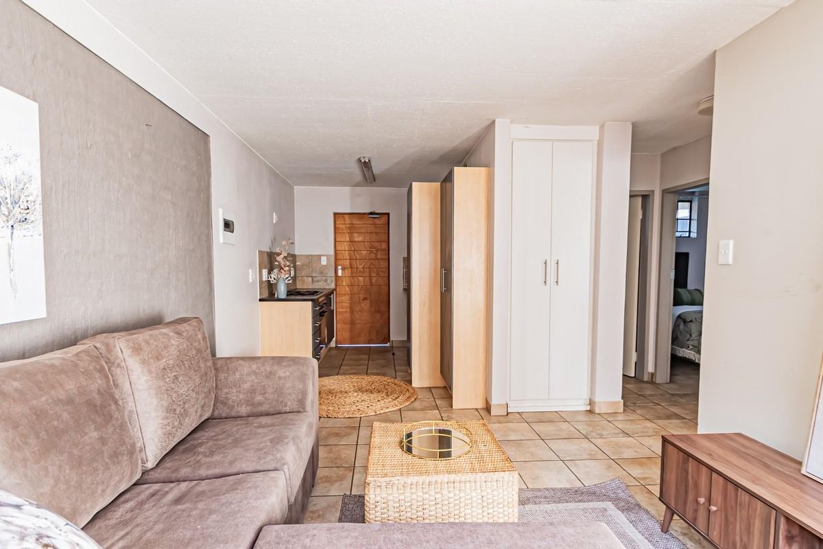 DEVELOPER CLEARANCE – ALL UNITS MUST GO! - Photo 2