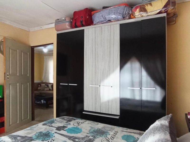 7 bedroom house for Sale in Saulsville  - Photo 5