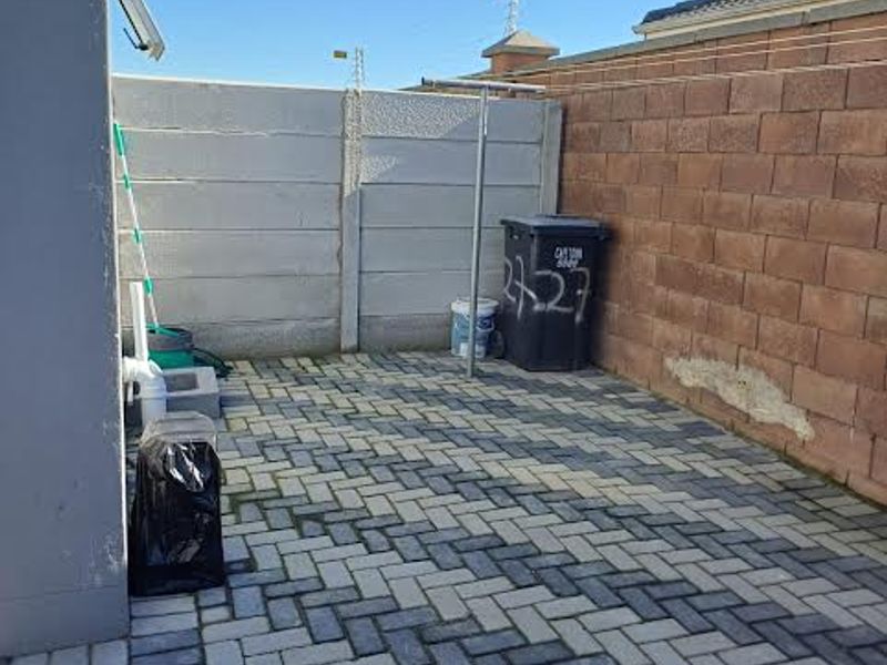 MOVE IN READY - Photo 6