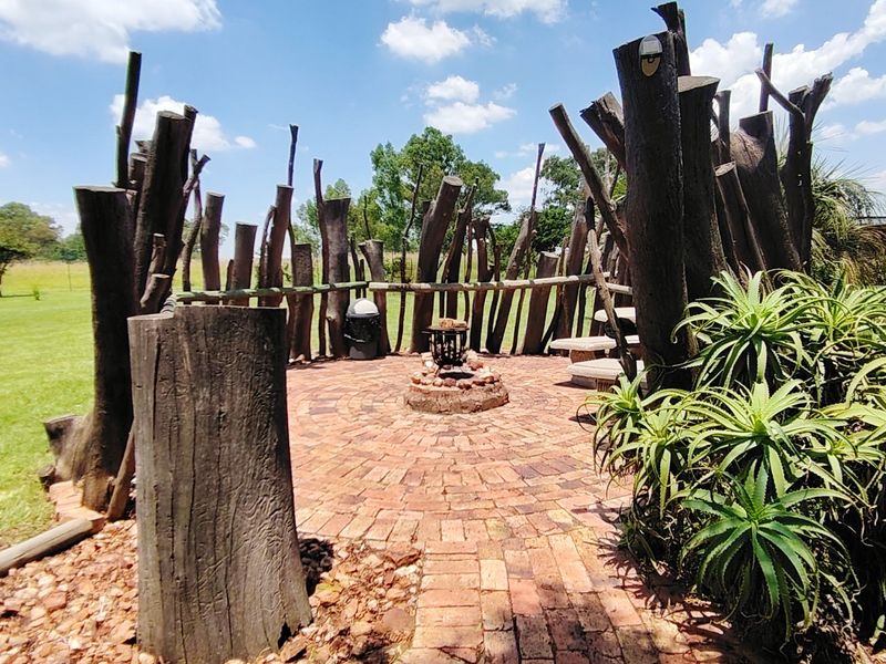 Smallholding with Guest Units, Stables & Excellent Security - Photo 9