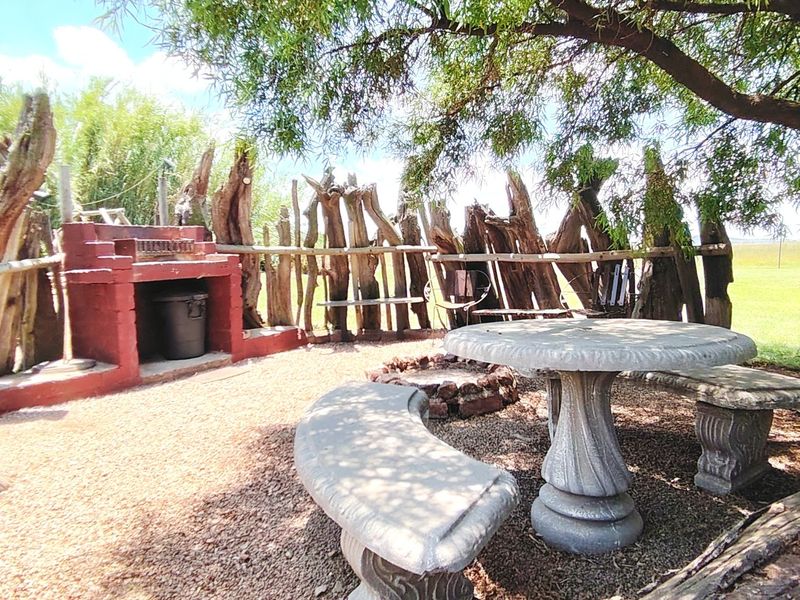 Smallholding with Guest Units, Stables & Excellent Security - Photo 8