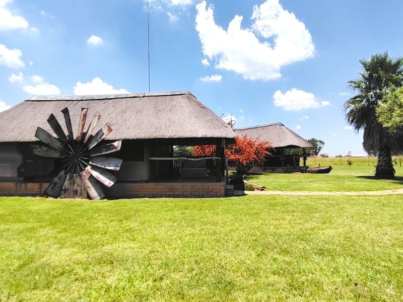 Smallholding with Guest Units, Stables & Excellent Security - Photo 6