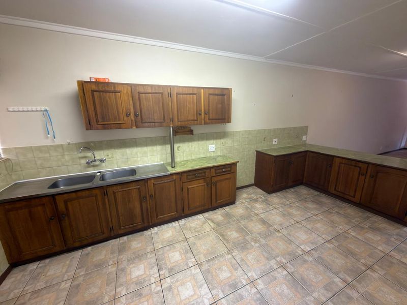 Two bedroom Townhouse to rent in Stilfontein! - Photo 8