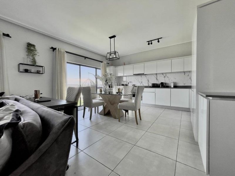 2bedroom 2bathroom Penthouse for Rent - Photo 2