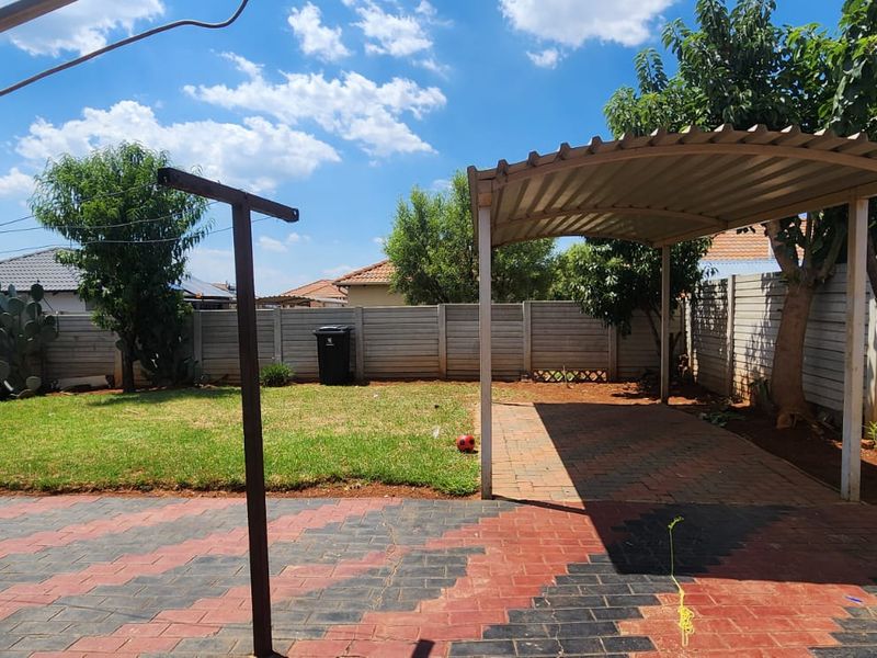 Stunning 3-Bedroom Gem in Sky City. - Photo 10