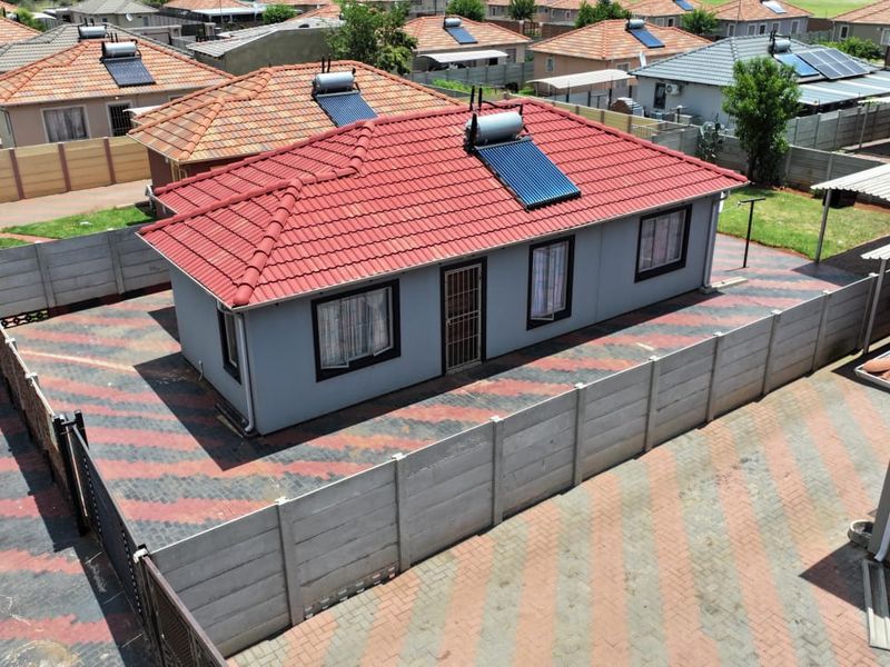 Stunning 3-Bedroom Gem in Sky City. - Photo 3