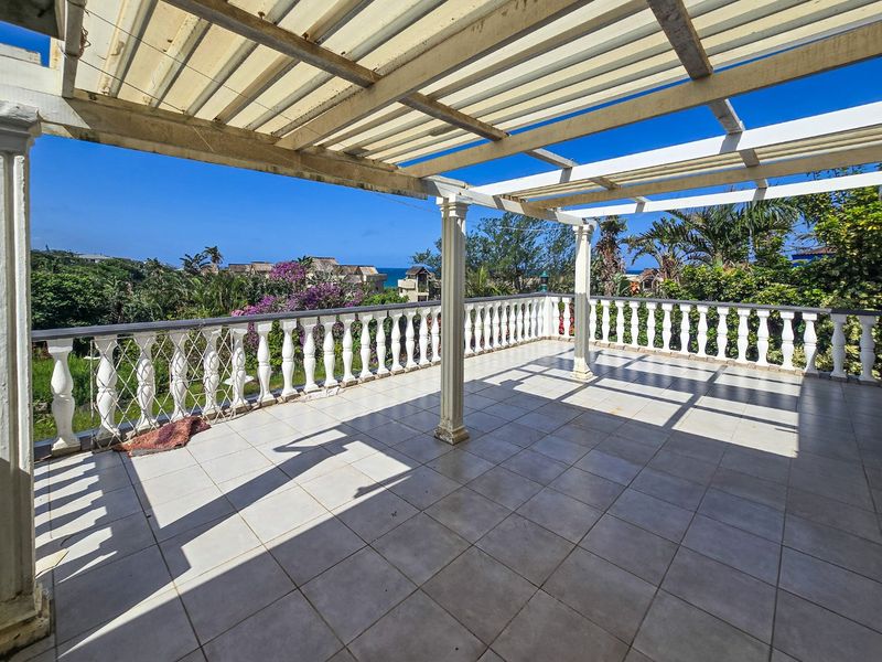 Seaview Family Home - Photo 4