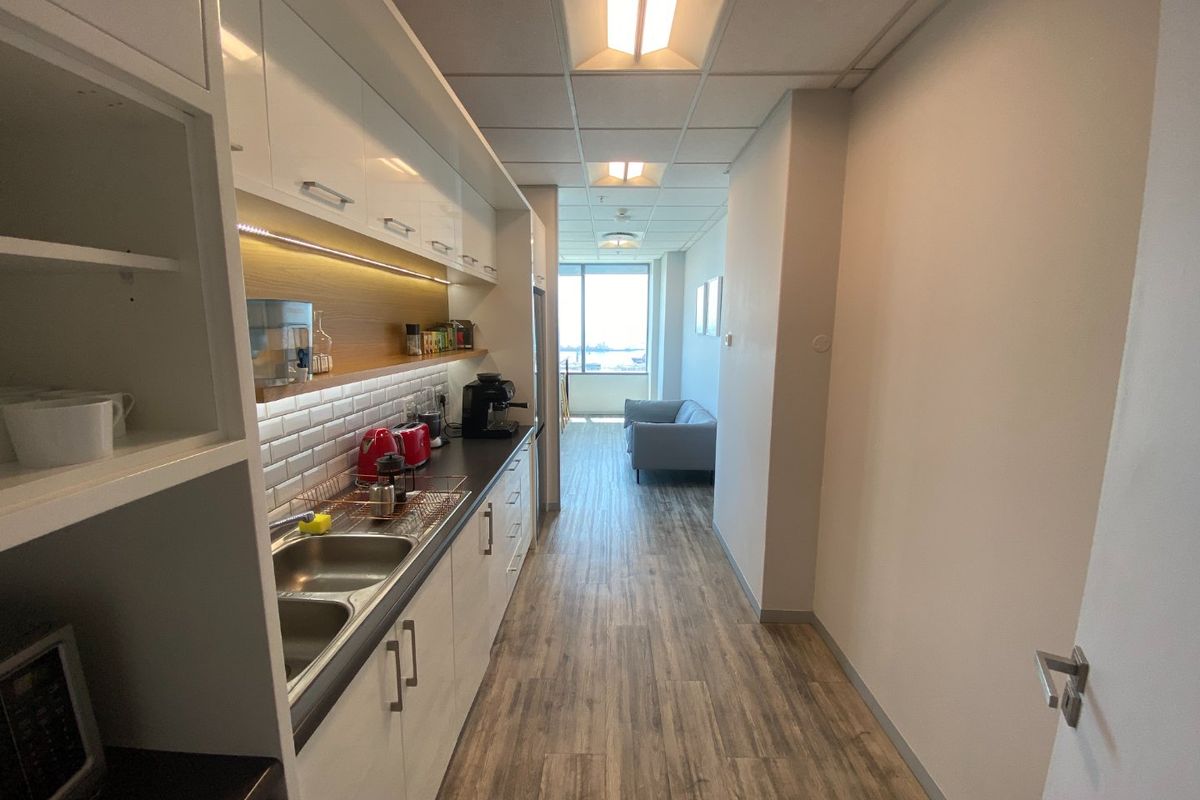 203m2 Premium Space to Let  - Photo 5