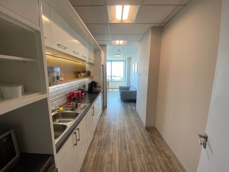 203m2 Premium Space to Let  - Photo 5