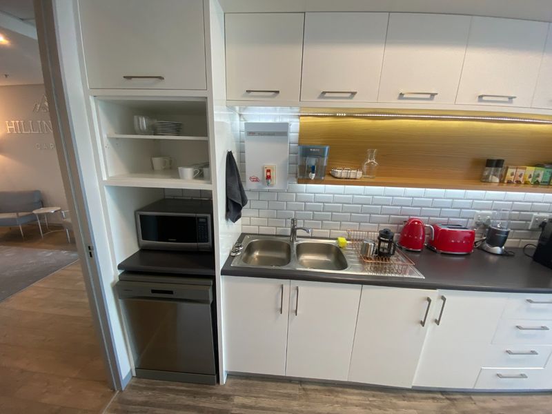 203m2 Premium Space to Let  - Photo 7