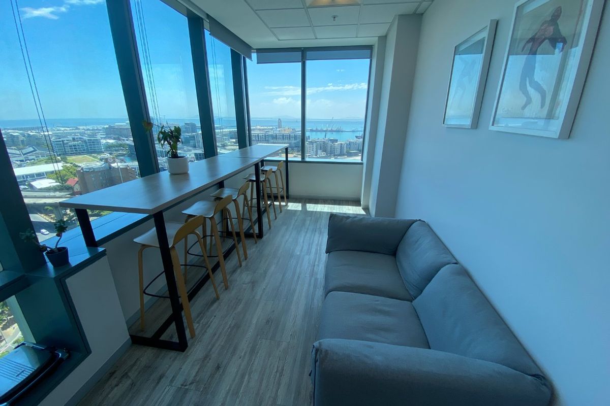 203m2 Premium Space to Let  - Photo 4