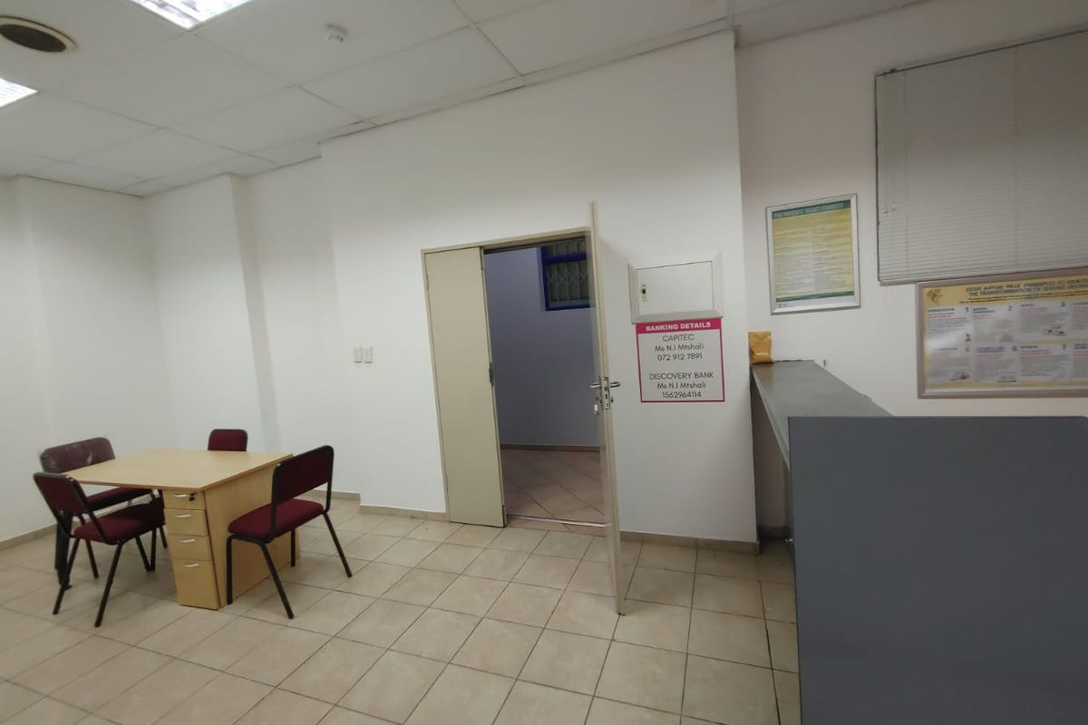 Spacious 103m2 Medical Suite – Major Price Reduction - Photo 4