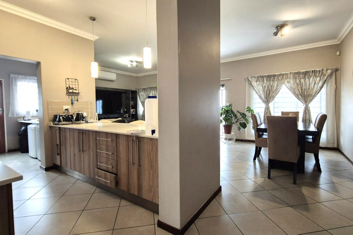 3-Bedroom Family Home For Sale in Sevilla Estate, Monavoni - Photo 4