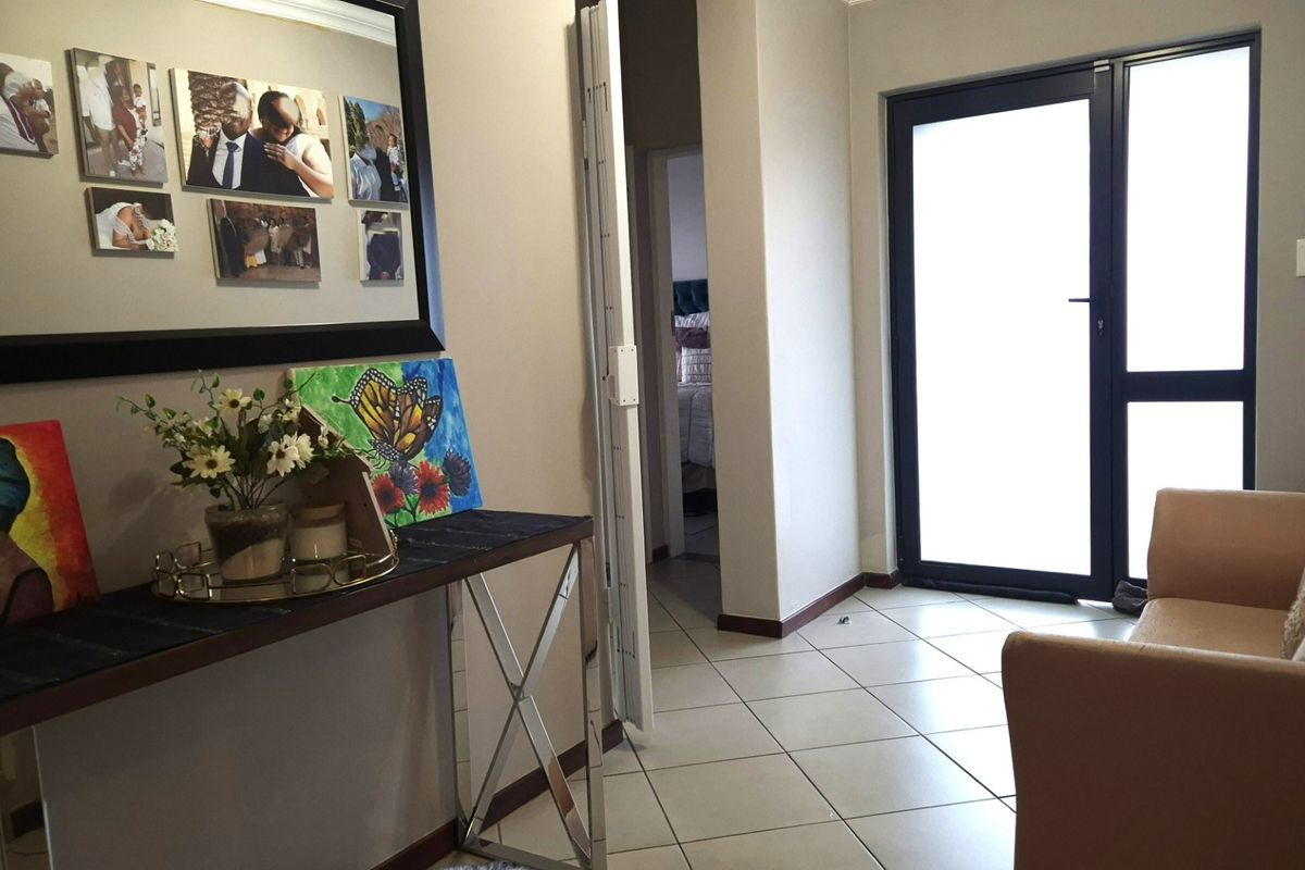 3-Bedroom Family Home For Sale in Sevilla Estate, Monavoni - Photo 2