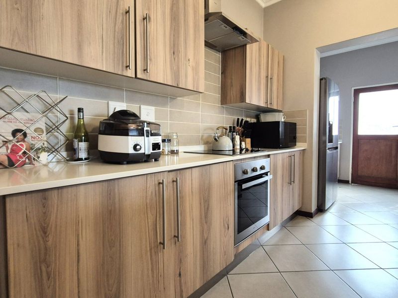 3-Bedroom Family Home For Sale in Sevilla Estate, Monavoni - Photo 7