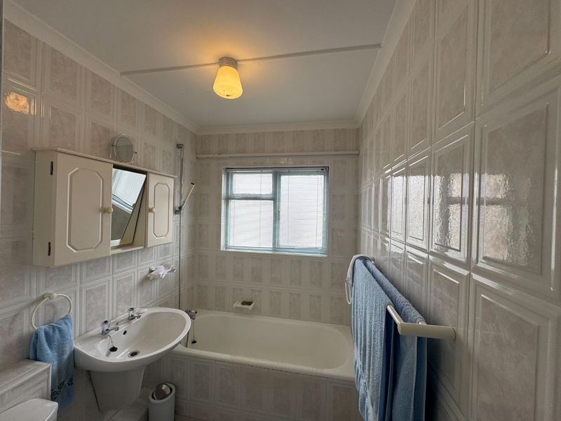 Prime Robberg Location – Renovate, Rebuild, Reap the Rewards - Photo 7