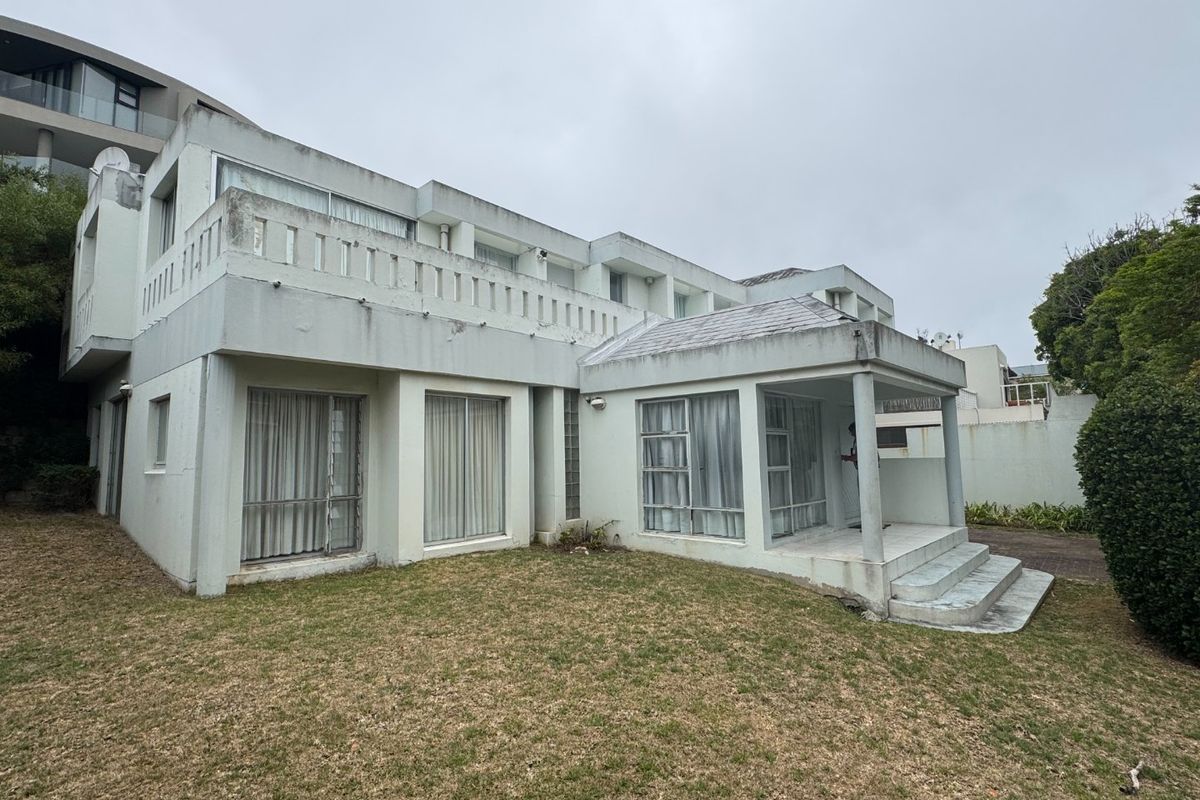 Prime Robberg Location – Renovate, Rebuild, Reap the Rewards - Photo 2