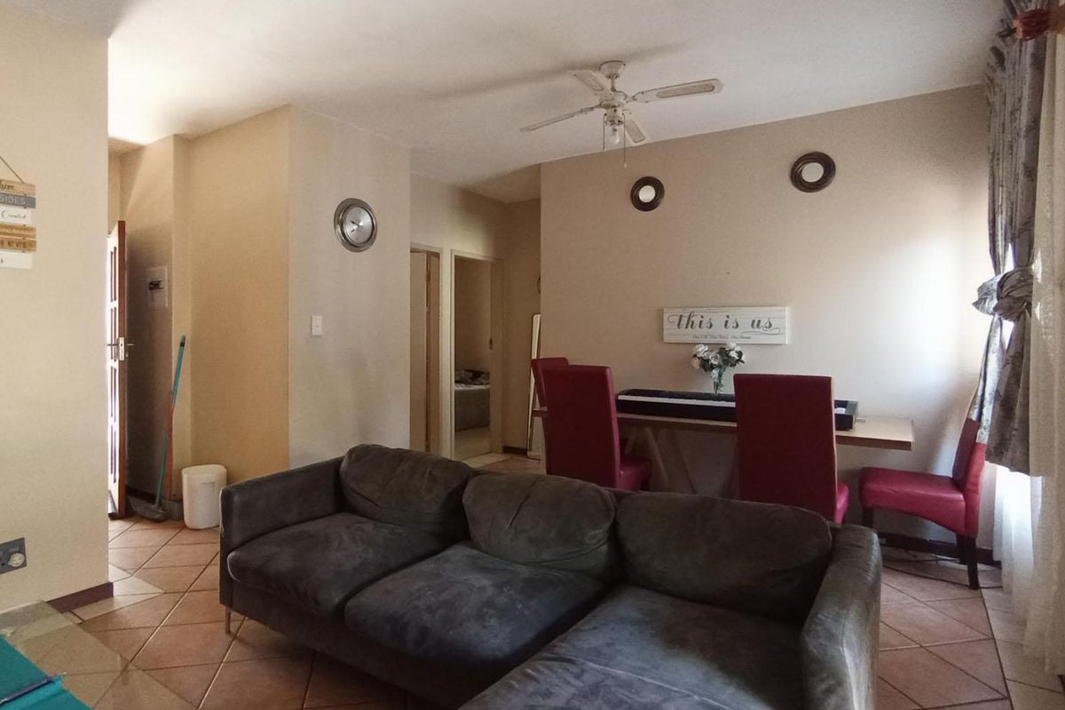 2 Bedrooms, 1 Bathroom Ground floor unit in Equestria estate  - Photo 5