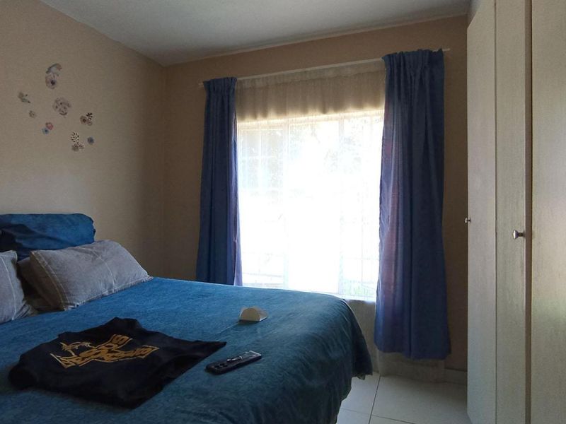 2 Bedrooms, 1 Bathroom Ground floor unit in Equestria estate  - Photo 9