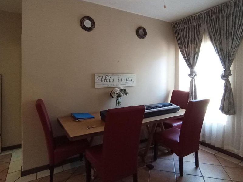 2 Bedrooms, 1 Bathroom Ground floor unit in Equestria estate  - Photo 6