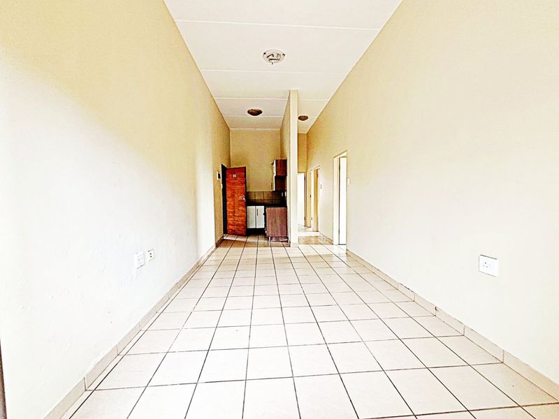Secure Investment Apartments for Sale in Die Hoewes  - Transfer Costs Included - Photo 8