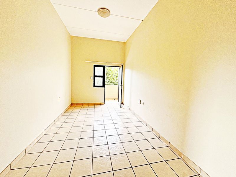 Secure Investment Apartments for Sale in Die Hoewes  - Transfer Costs Included - Photo 8