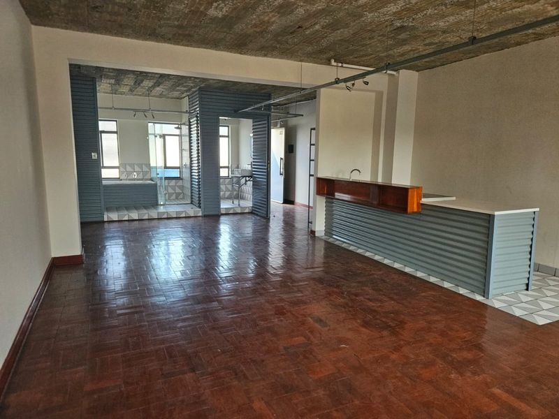 Ideal Studio lock up and go apartment. - Photo 3