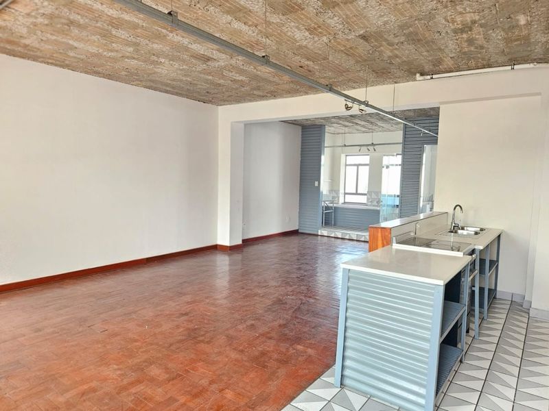 Ideal Studio lock up and go apartment. - Photo 10