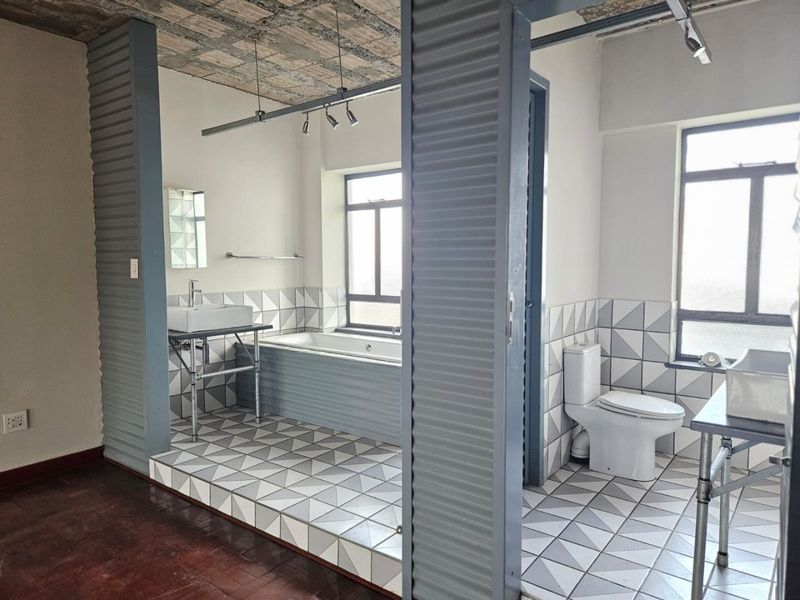 Ideal Studio lock up and go apartment. - Photo 6