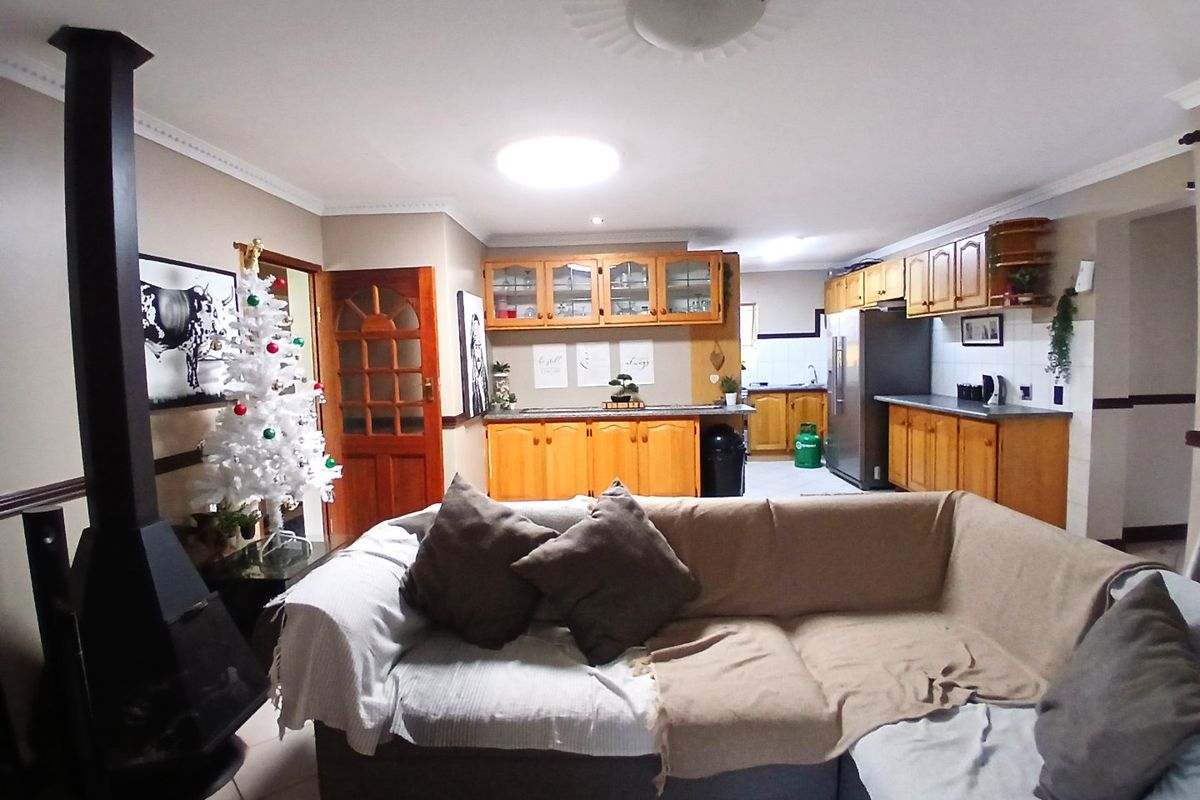 SOLE & EXCLUSIVE MANDATE - Photo 5