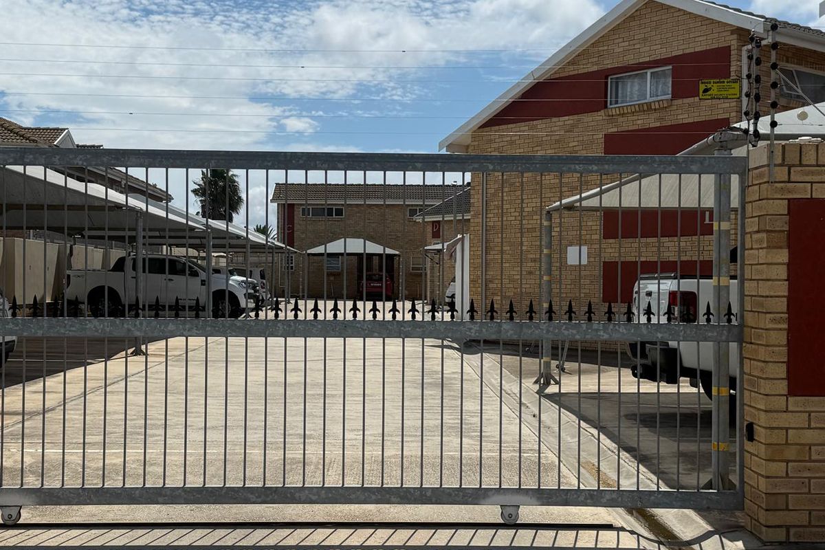 CHARMING LOCK UP & GO LIFESTYLE UNIT  - Photo 5