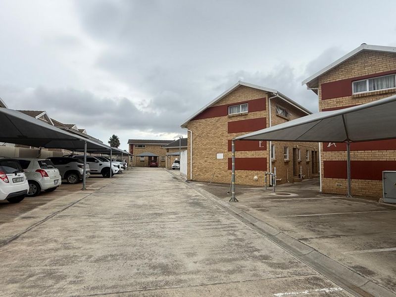 CHARMING LOCK UP & GO LIFESTYLE UNIT  - Photo 10