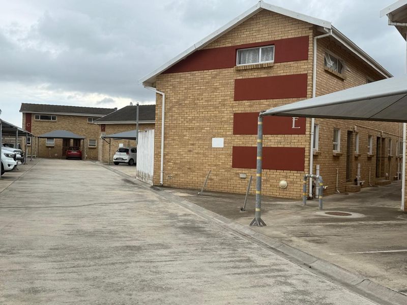 CHARMING LOCK UP & GO LIFESTYLE UNIT  - Photo 8